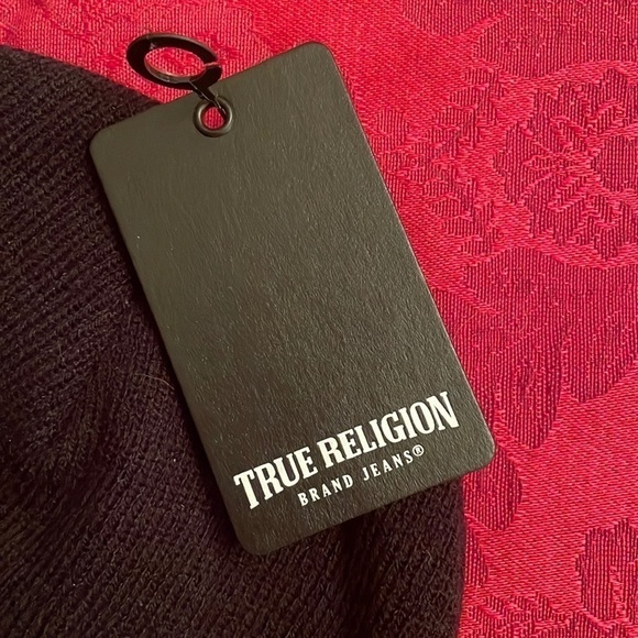 Brand New True Religion Black Knit Cuffed Beanie Hat Red Circle Horseshoe Logo - Picture 3 of 10